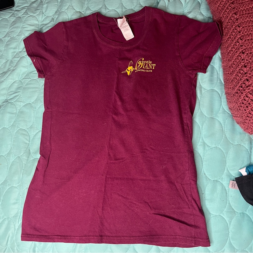 Gildan Maroon & Gold Gentle Giants Rowing Club Shirt Size Small